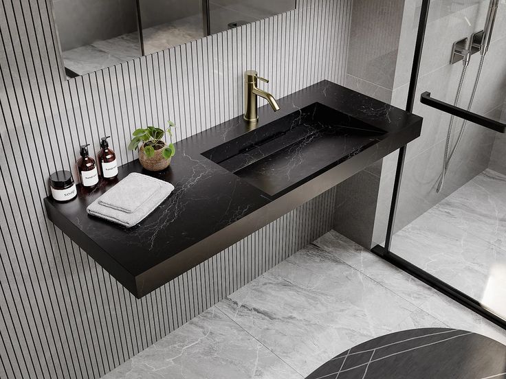 Plan suspendu, marbre noir